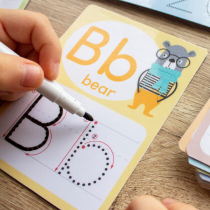 Alphabet letter tracing and beginning sounds flashcards for preschoolers. Learning printables for three, four and five year olds. Diy printable ABC educational resource for early language development.